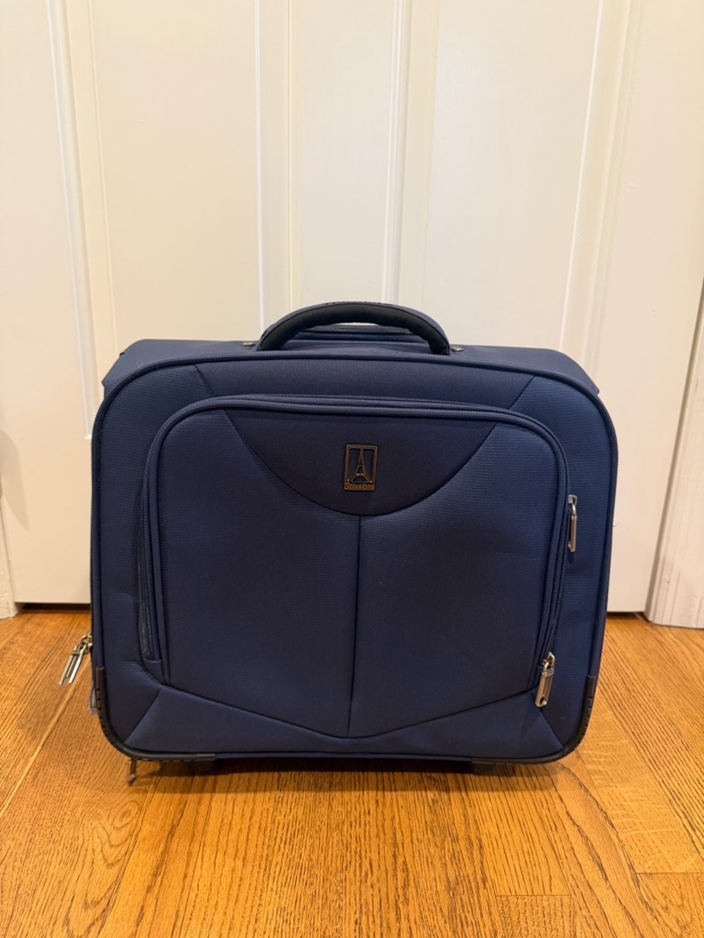 Travelpro Maxlite 5 Rolling Tote